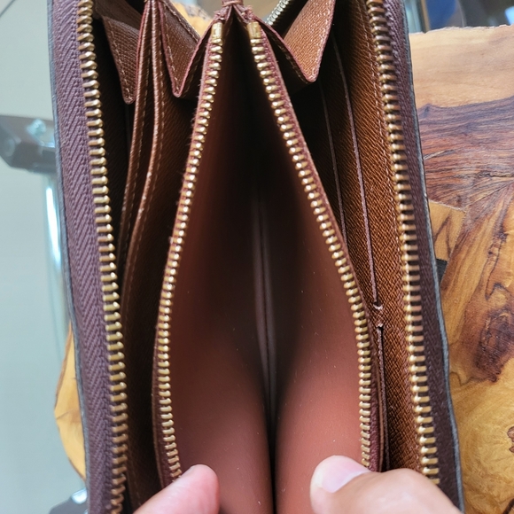 Louis Vuitton 2013 Monogram Zippy Long Wallet..Authentic!!! - Picture 6 of 11